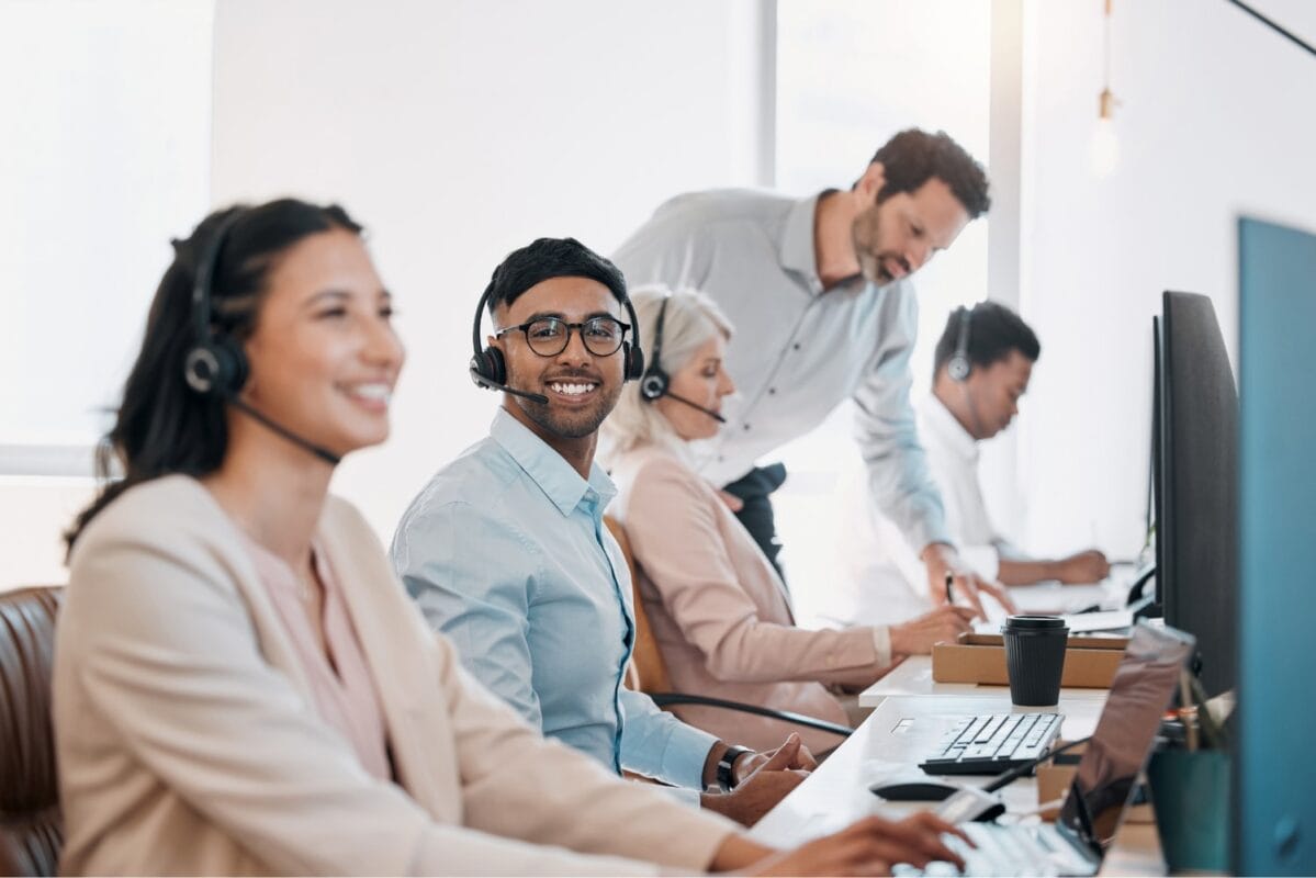 Friendly customer service team in the creaSKILL office.